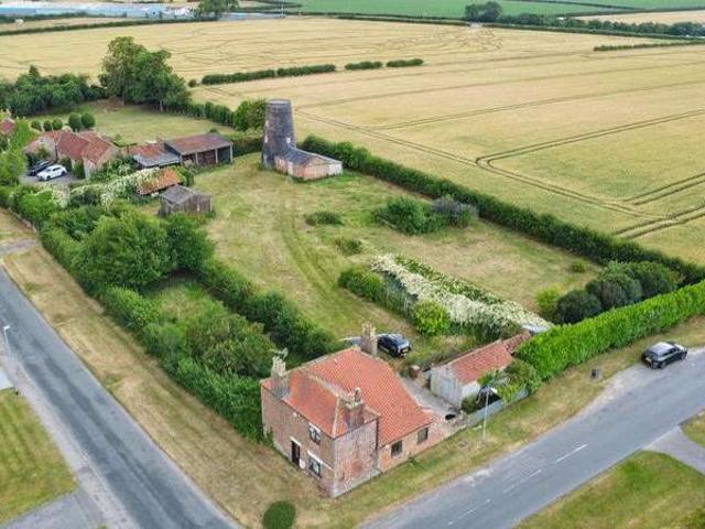 Farm for sale in Cranswick, East Riding Of Yorkshire