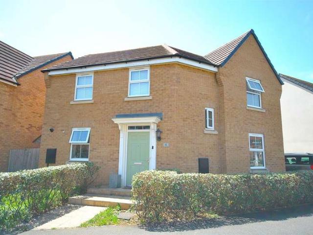 Farm for sale in Overstone, Moulton