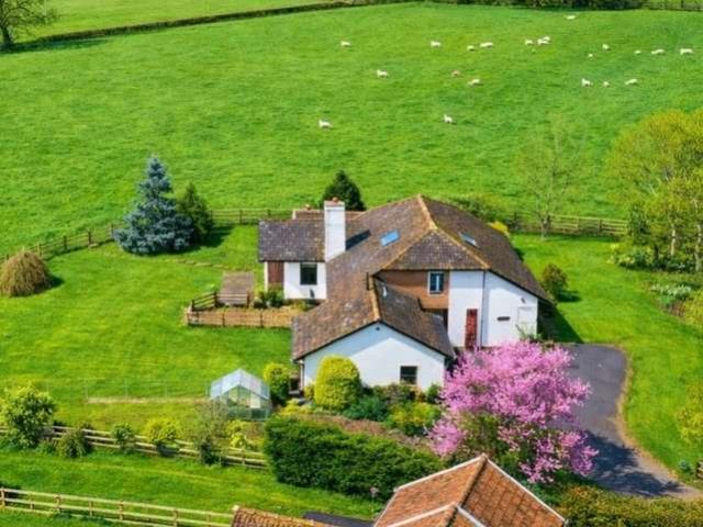 Farm for sale in Marsh Green, Budlake