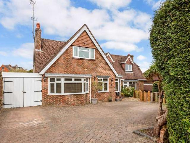 Farm for sale in Arundel, Clapham
