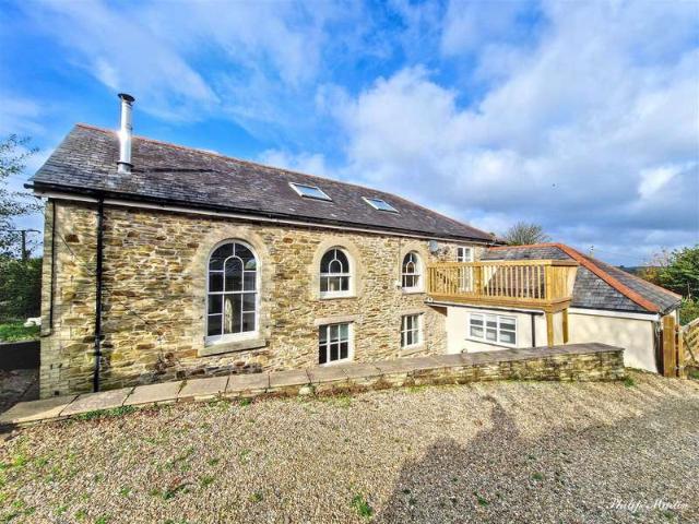 Farm for rent in Penwartha Coombe, Cornwall