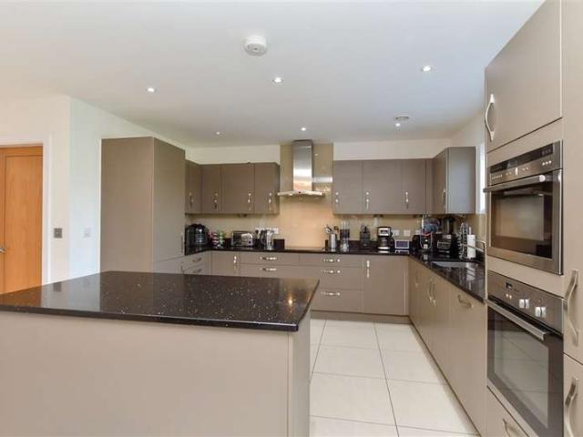 Farm for sale in Kingsborough, Swale