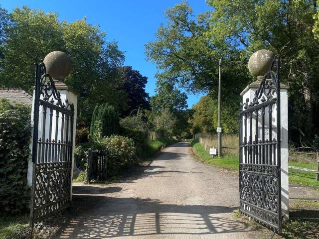 Farm for sale in Llangybi
