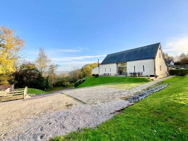 Farm for sale in Llanbadoc, Wales