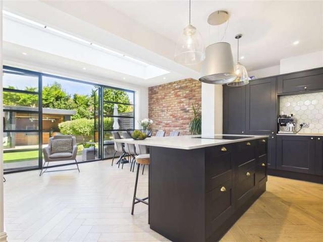 Farm for sale in Feckenham, City Of Bristol