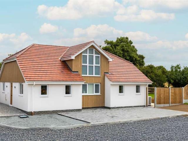 Farm for sale in Duton Hill, Essex