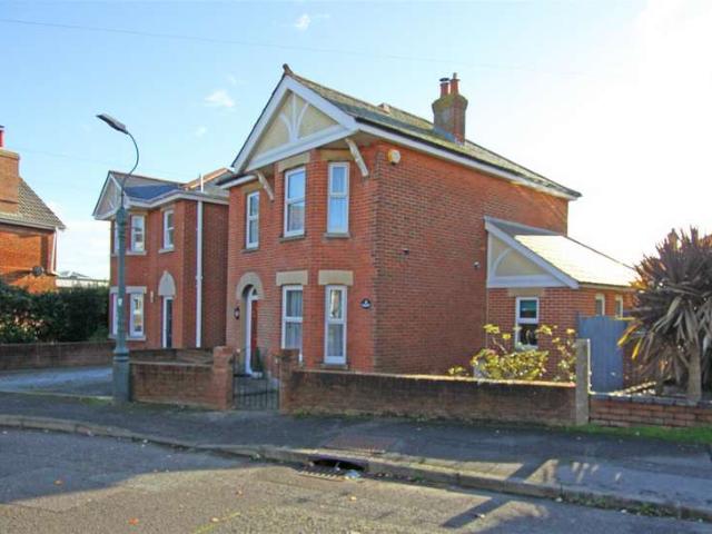 Farm for sale in Throop, Bournemouth