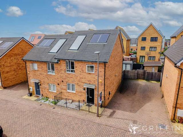Farm for sale in Chadwell St Mary, Essex