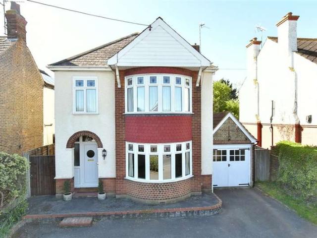 Farm for sale in Minster-on-Sea, Oad Street