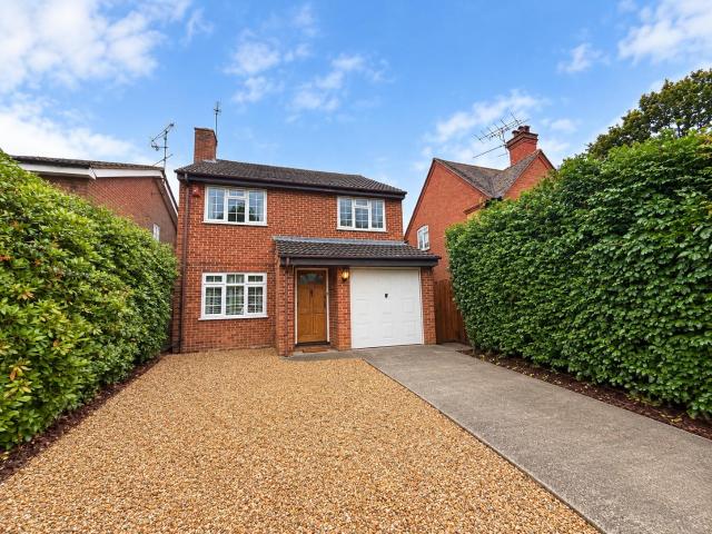 House for rent in Sandy Lane, Rushmoor