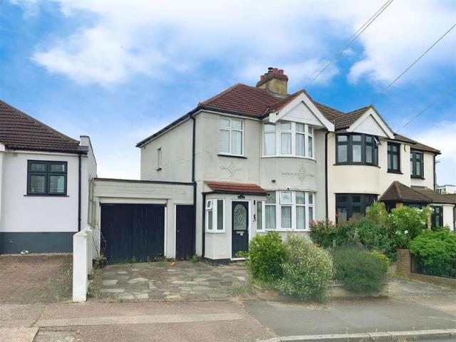 Farm for sale in London Borough of Havering, Greater London