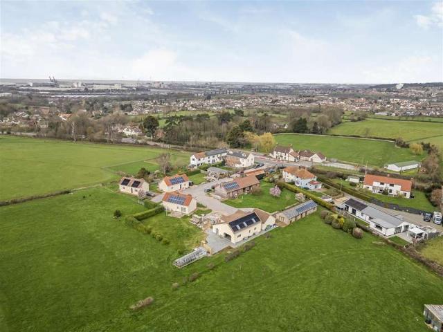 Farm for sale in Easton-in-gordano, North Somerset