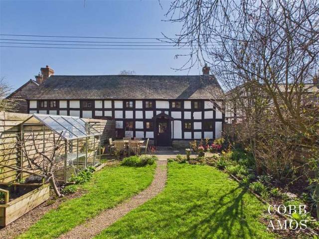 Farm for sale in Pembridge