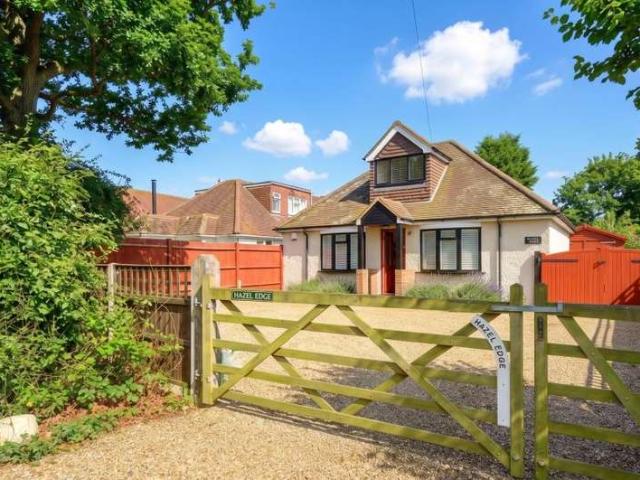 Farm for rent in Heol-las, Surrey