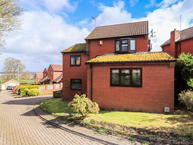 Farm for sale in Crigglestone, West Yorkshire