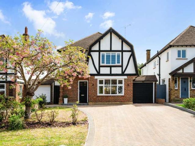Farm for sale in Woodcote, Epsom