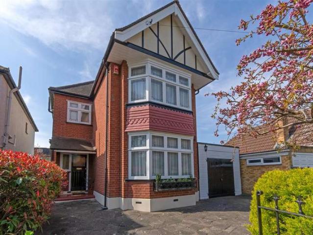 Farm for sale in Debden Green, Epping