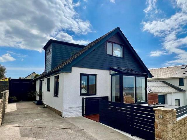 Farm for sale in Ogmore-by-sea, Wales