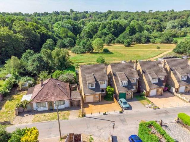 Farm for sale in Denham, Higher Denham