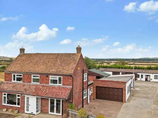 Farm for sale in Grendon Underwood