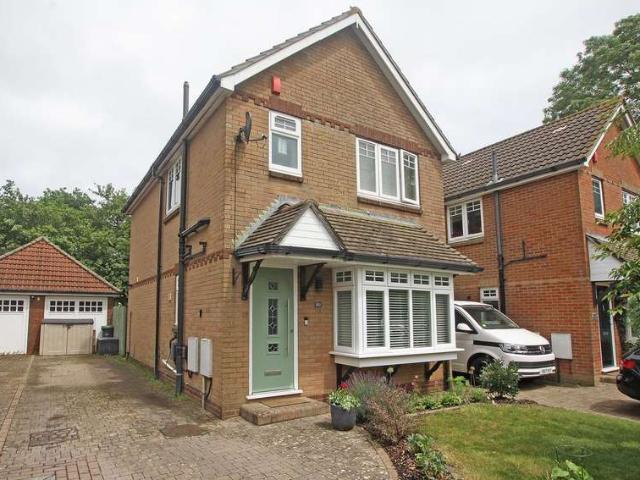 Farm for sale in Throop, Bournemouth