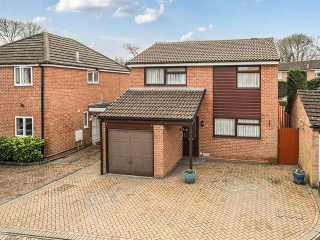 Farm for sale in Emmbrook, Wokingham