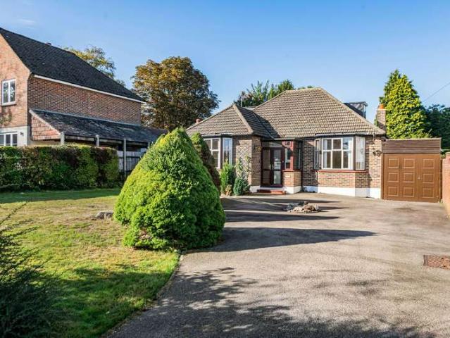 Farm for sale in Caterham on the Hill, Hillview