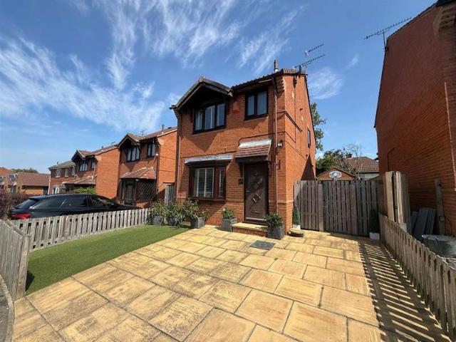 Farm for sale in Greengates, West Yorkshire