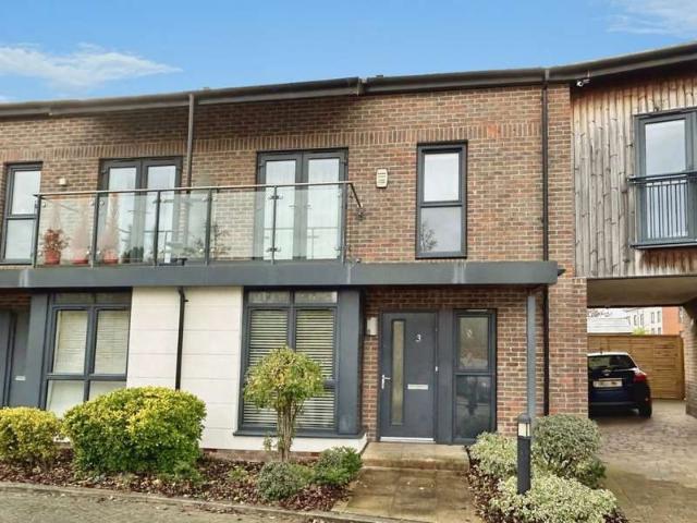 Farm for sale in Monkston Park, Milton Keynes