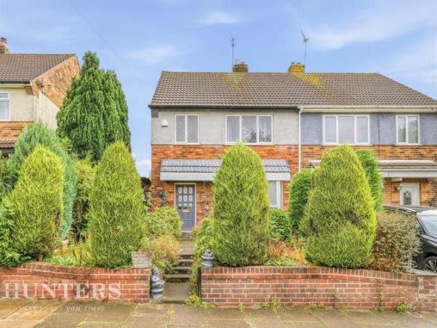 Farm for sale in Wardle, Burnedge