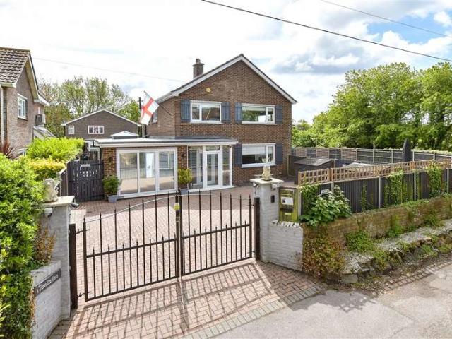 Farm for sale in Northbourne, Ash