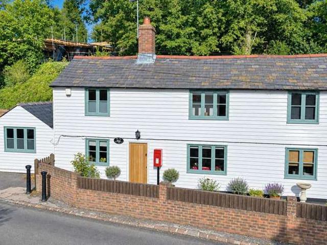 Farm for sale in Cackle Street, Rother