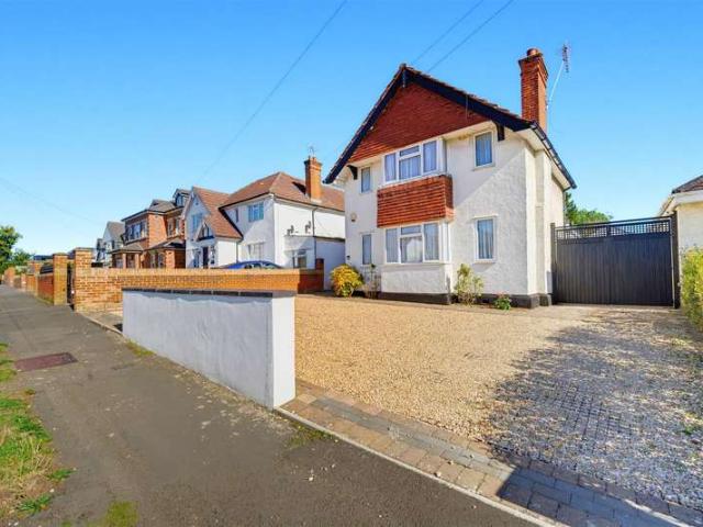 Farm for sale in Wexham and Ivers Community Board, Richings Park