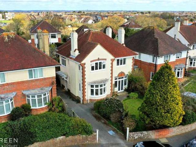 Farm for sale in Wick, Bournemouth