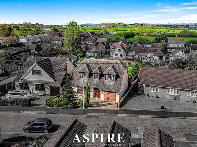 Farm for sale in Bowers Gifford and North Benfleet, Bowers Gifford