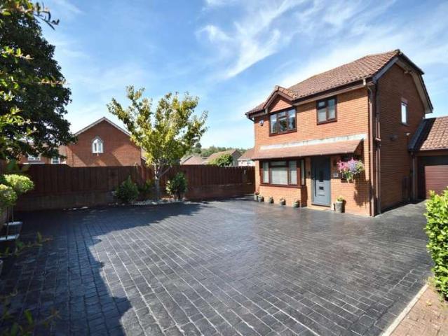 Farm for sale in Barrs Court, Cadbury Heath