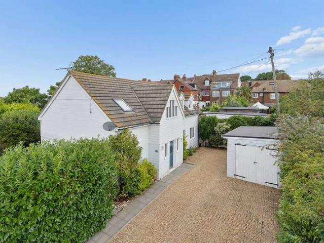 Farm for sale in Kingsdown Park, The Bridge