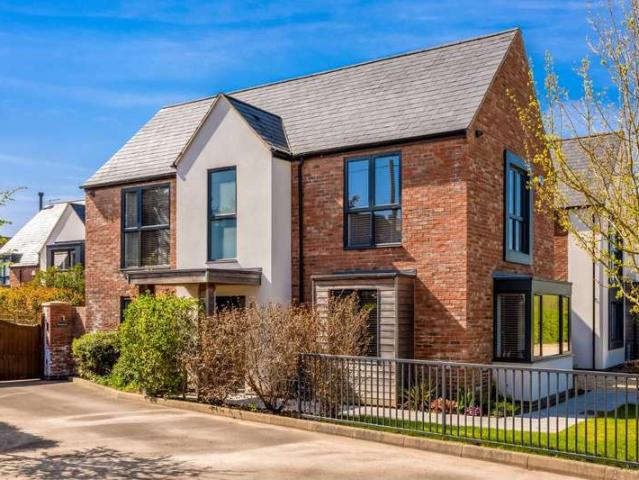 Farm for sale in Alderminster, Warwickshire