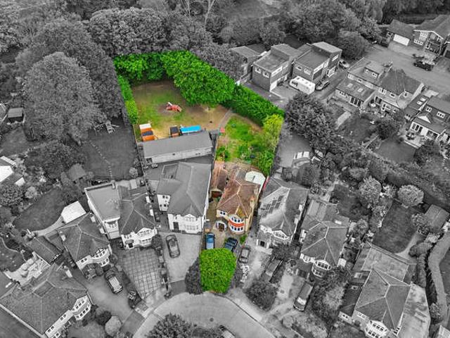 Farm for sale in Lower Halliford, Surrey