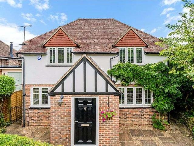 Farm for sale in Oxted, Hillview
