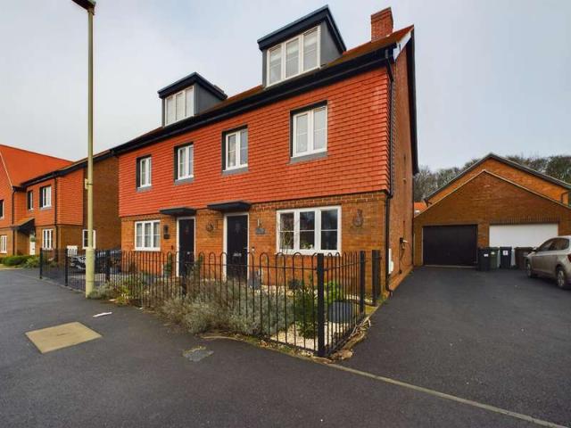 Farm for sale in Hounsome Fields, Priest Down