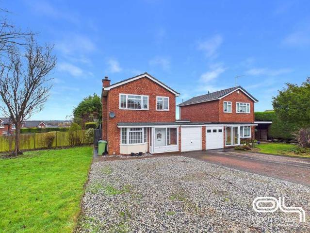 Farm for sale in Beaconside, Baswich