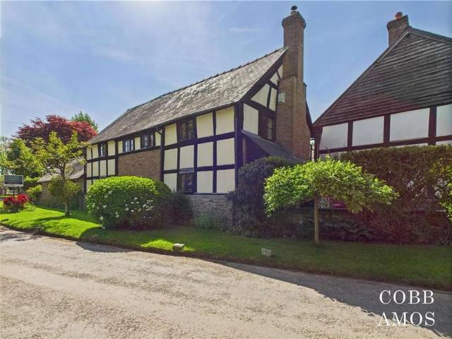 Farm for sale in Pembridge