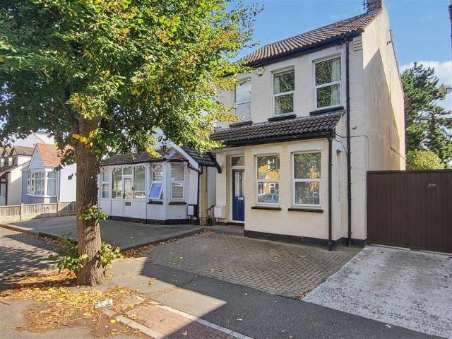 Farm for sale in Southend City Centre Neighbourhood, Southend-on-Sea