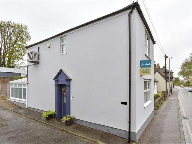 Farm for sale in Upper Walmer, Ash