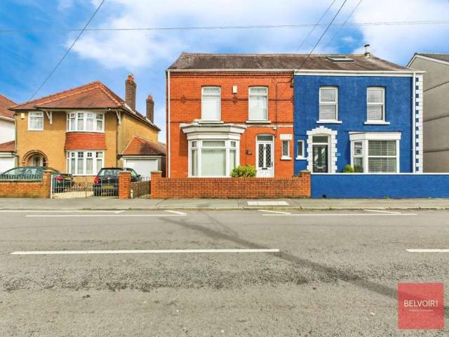 Farm for sale in Grovesend and Waungron, Gorseinon