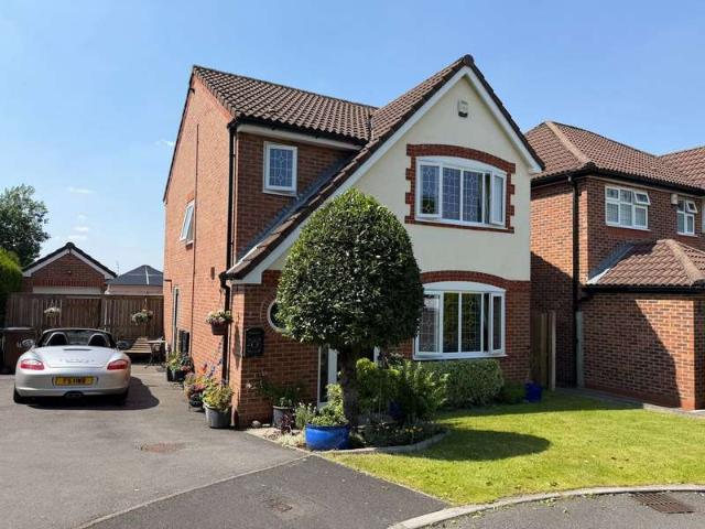 Farm for sale in Cheetham Fold, Greenheys