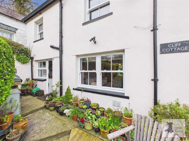 Farm for sale in St Dogmaels, Wales