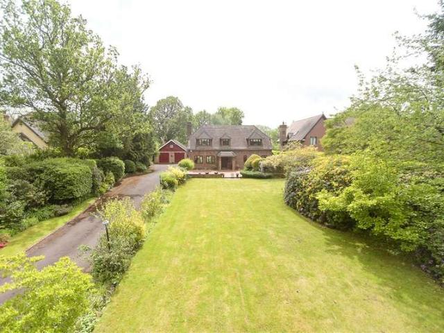 Farm for sale in Holtye, Cross In Hand