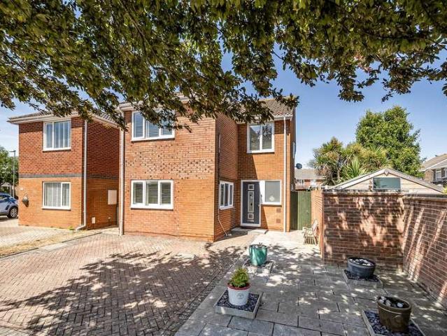 Farm for sale in Lee-on-the-Solent, Middlecroft